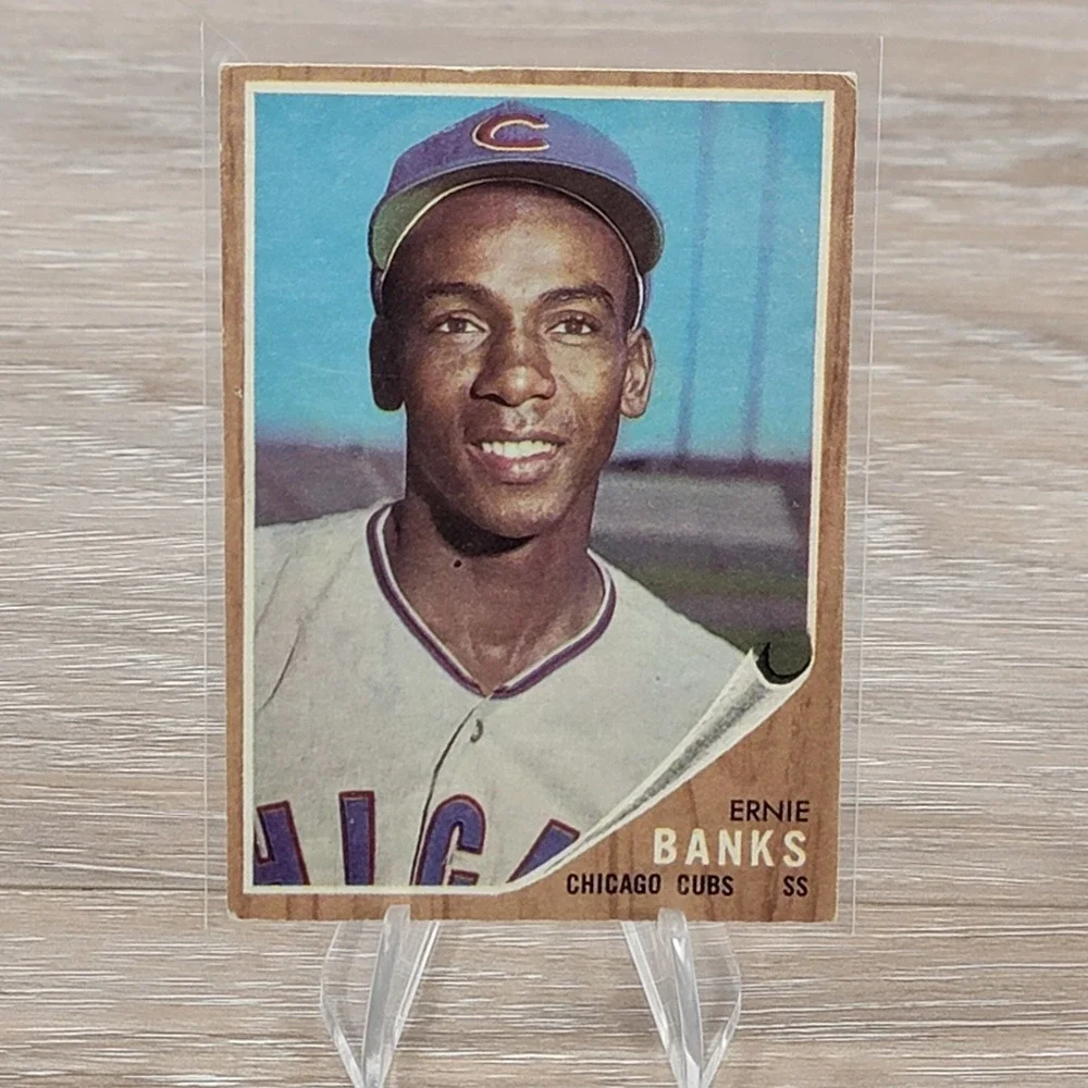 Ernie Banks 1962 Topps 25 Chicago Cubs Shortstop HOF Vintage Baseball Card